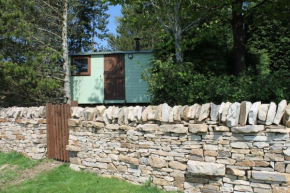 Shepherd's Hut - The Quirky Quarry